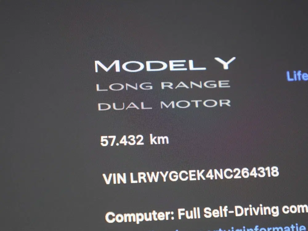 Tesla Model Y Long Range AWD 75 kWh uit 2022, foto 8