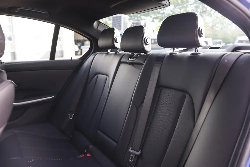 BMW 3-serie 330e M Sport Automaat uit 2026, foto 14