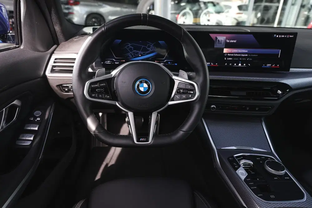 BMW 3-serie 330e M Sport Automaat uit 2026, foto 3
