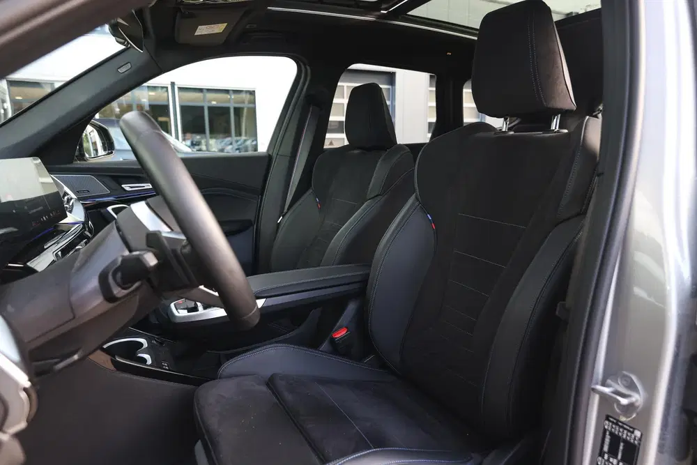BMW iX1 eDrive20 M Sport uit 2026, foto 11
