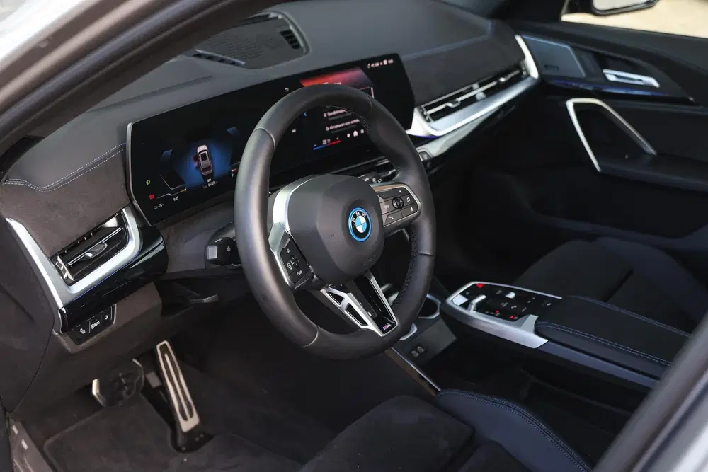BMW iX1 eDrive20 M Sport uit 2026, foto 12