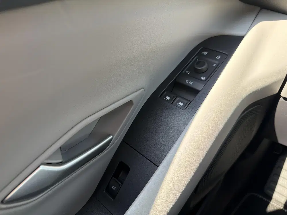 Ford Capri Select Extended Range RWD 79 kWh uit 2026, foto 10