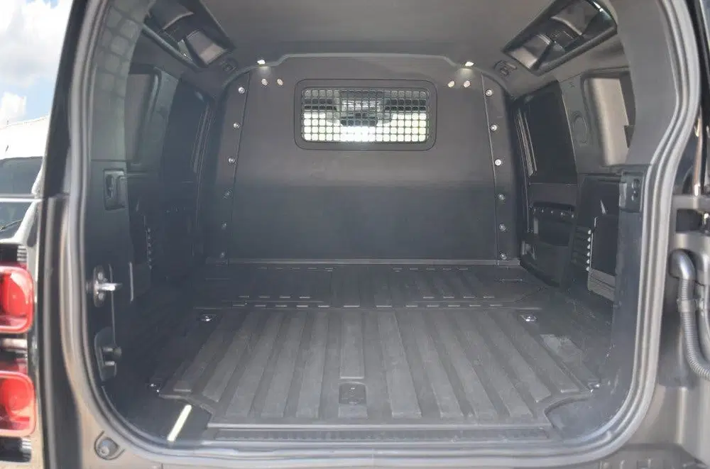 Land Rover Defender 3.0 D250 110 MHEF ***BPM VRIJ*** 6CYL uit 2023, foto 6