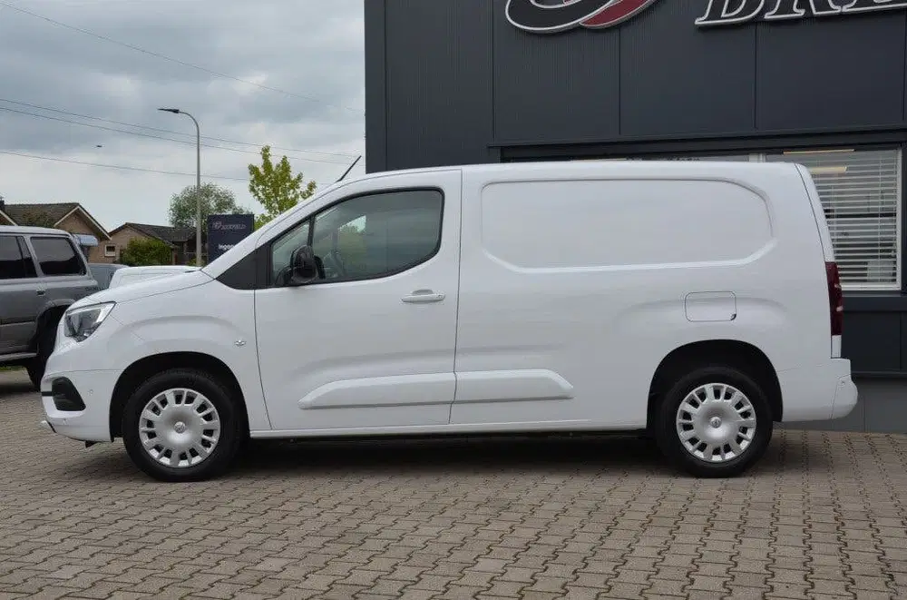 Opel Combo 1.5dCi L2130PK Heavy Duty Automaat uit 2024, foto 2