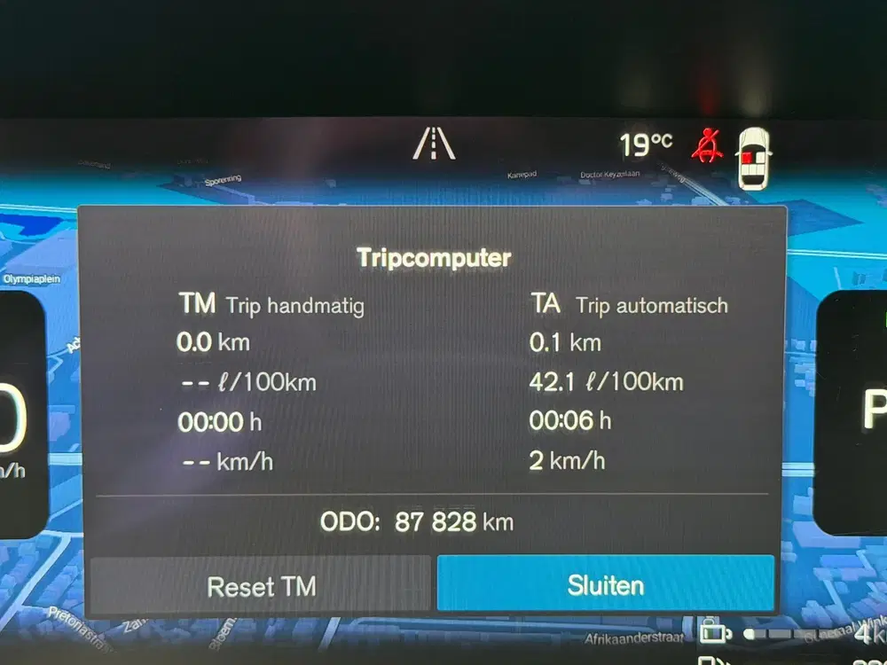 Volvo XC60 2.0 T6 Plug-in hybrid AWD panoramadak uit 2023, foto 13