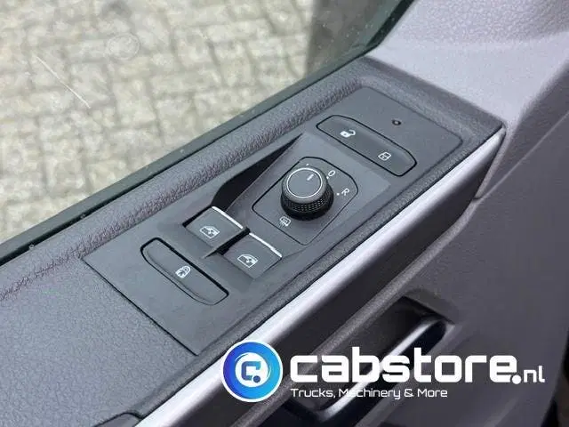 Volkswagen Transporter 2.0 TDI Euro 6 uit 2020, foto 13