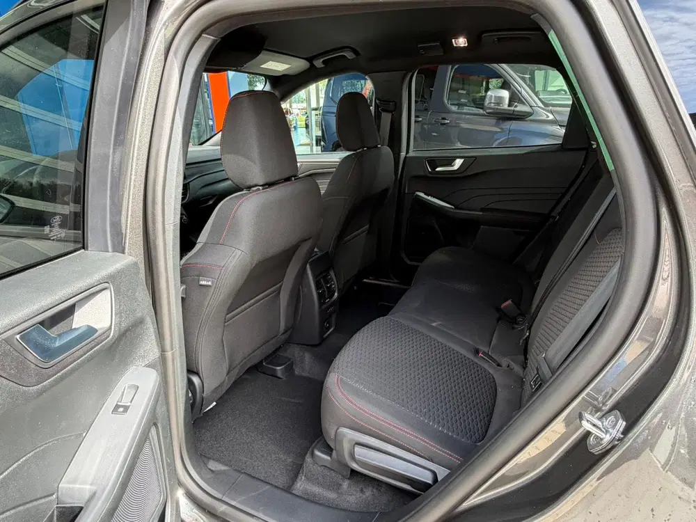 Ford Kuga 2.5 PHEV ST-Line uit 2026, foto 13