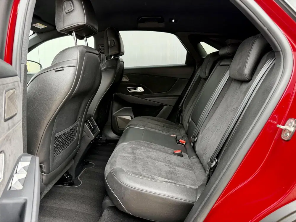DS Automobiles DS 7 Crossback DS 7 1.6 225 Performance Line uit 2019, foto 13