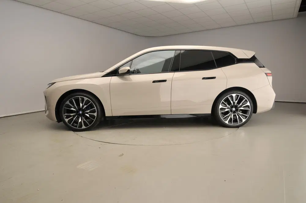 BMW iX xDrive45 uit 2026, foto 2
