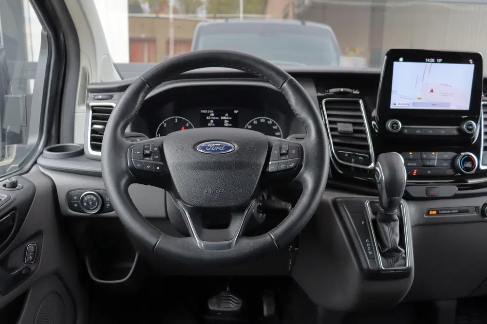 Ford Transit Custom 320 2.0 TDCI L2H1 Limited DC uit 2019, foto 3