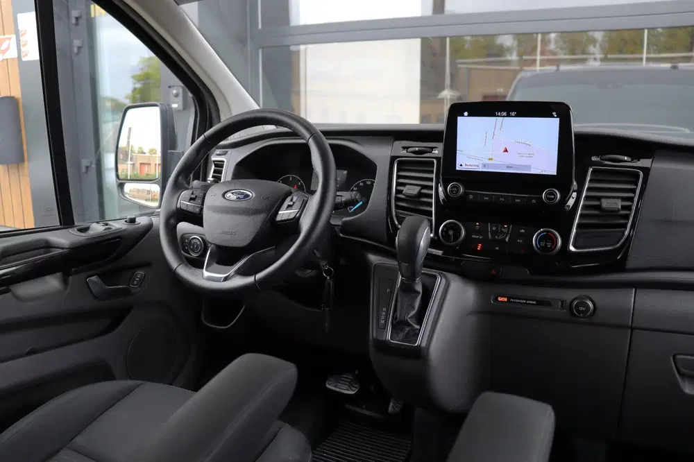 Ford Transit Custom 320 2.0 TDCI L2H1 Limited DC uit 2019, foto 7