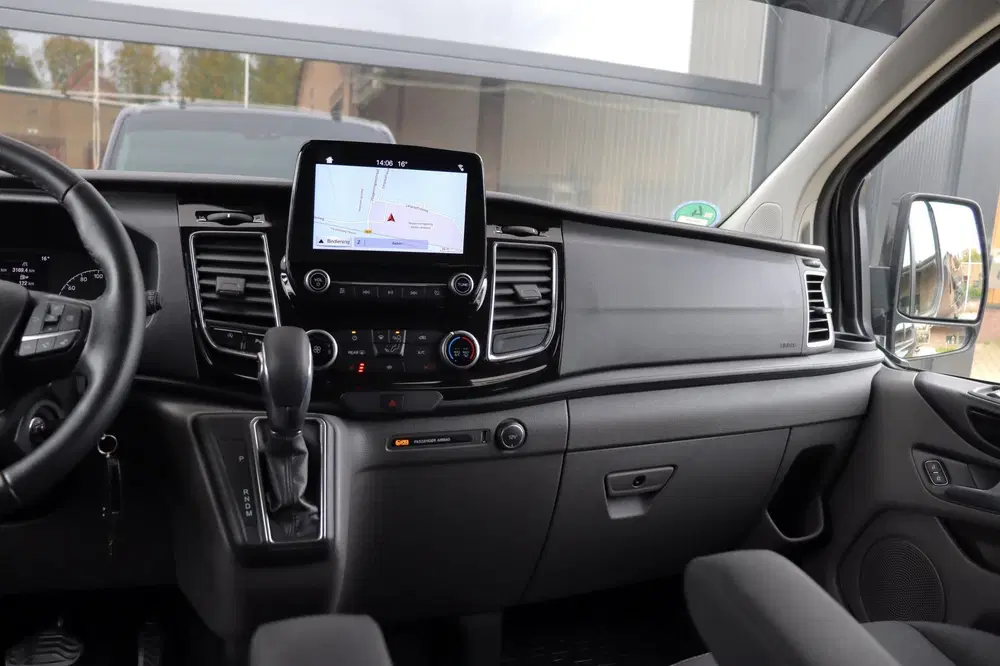 Ford Transit Custom 320 2.0 TDCI L2H1 Limited DC uit 2019, foto 8