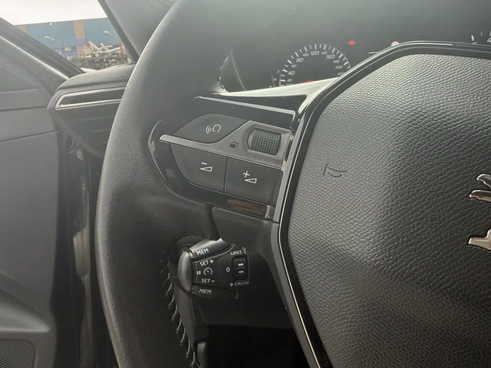Peugeot 208 1.2 PureTech Active uit 2020, foto 14