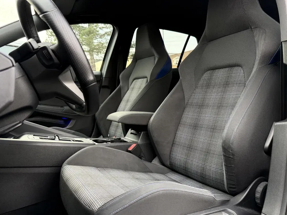 Volkswagen Golf 1.4 eHybrid GTE IQ LIGHT HUD LANE ACC DCC uit 2021, foto 10