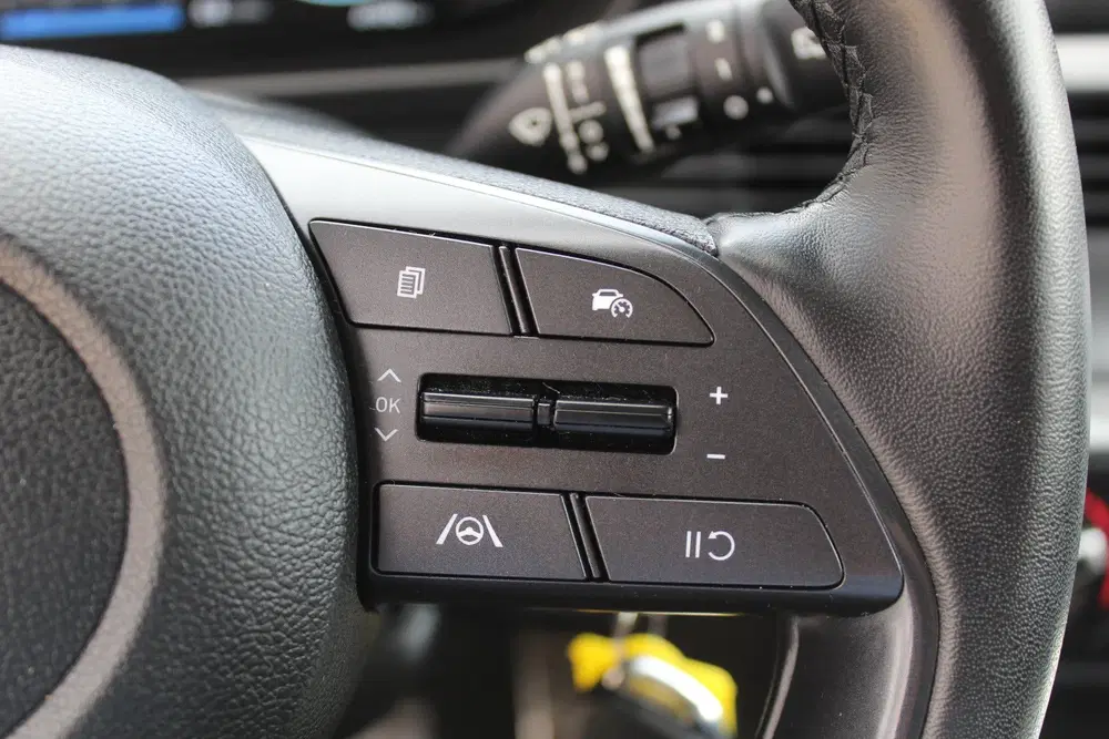 Hyundai BAYON 1.0 T-GDI Premium Sky Two-Tone l Stuur- en uit 2022, foto 10