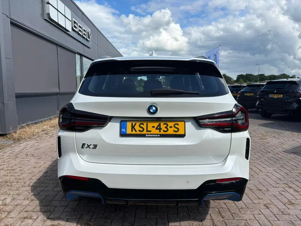 BMW iX3 High Executive 80 kWh 285 PK uit 2023, foto 4