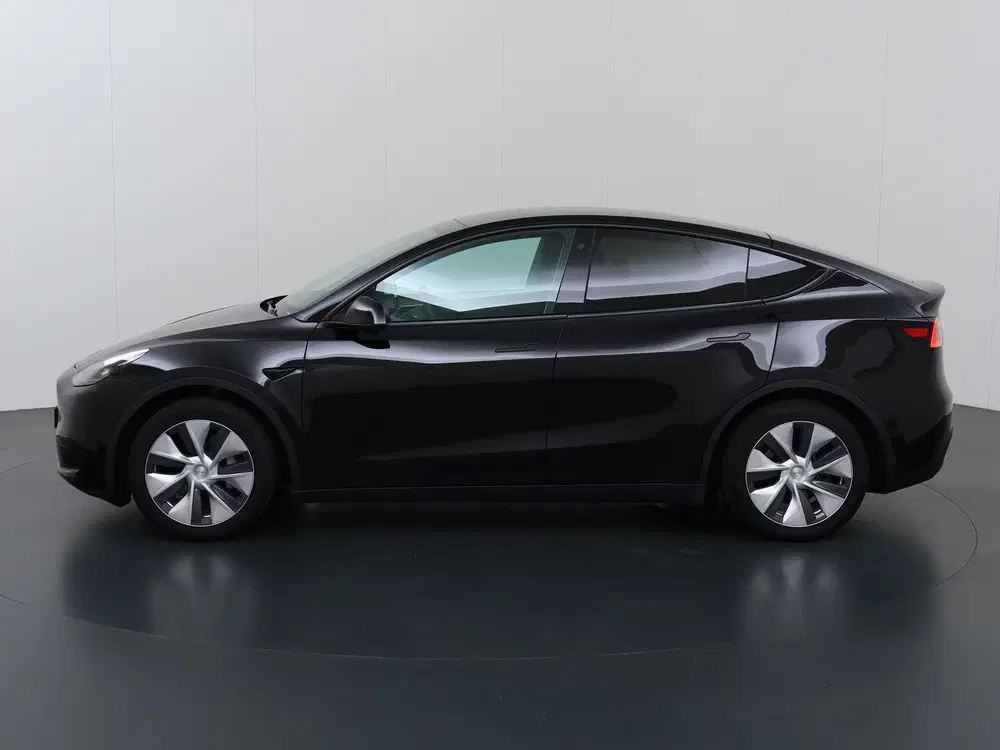 Tesla Model Y RWD 58 kWh uit 2022, foto 5