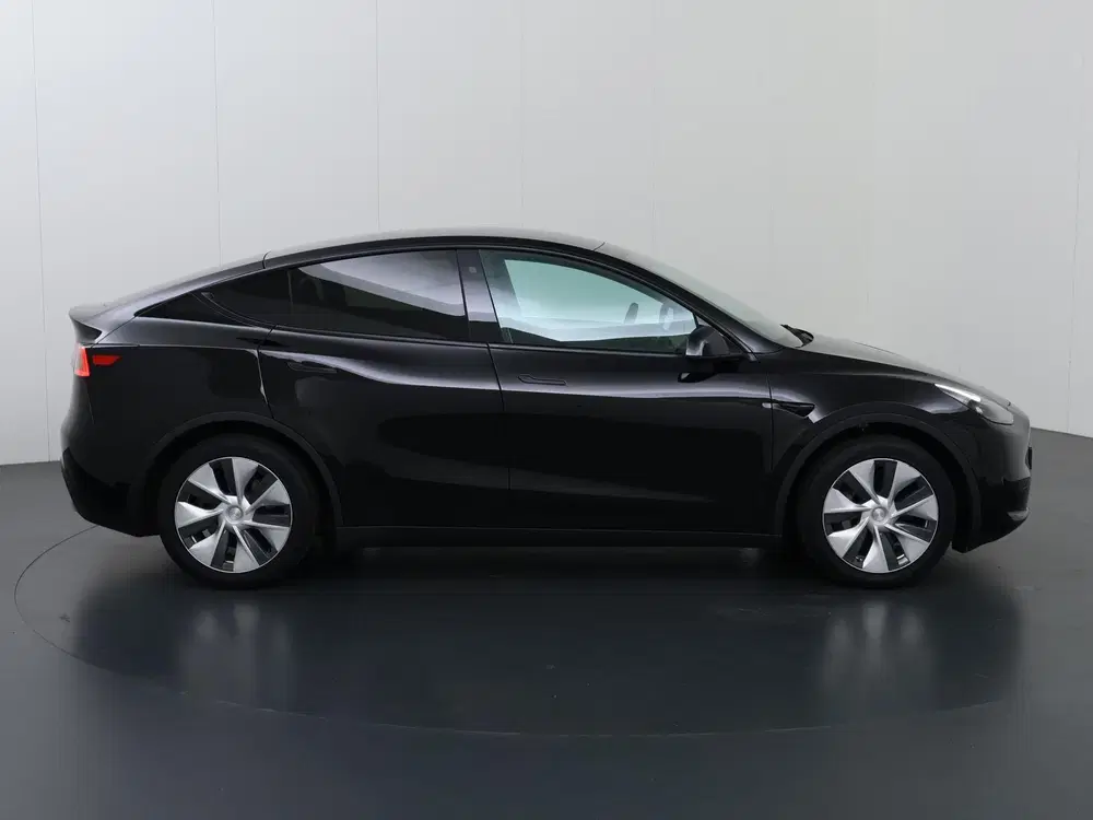 Tesla Model Y RWD 58 kWh uit 2022, foto 6