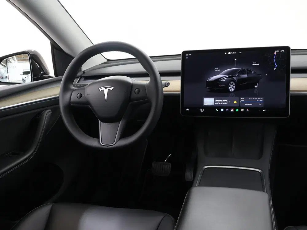 Tesla Model Y RWD 58 kWh uit 2022, foto 9