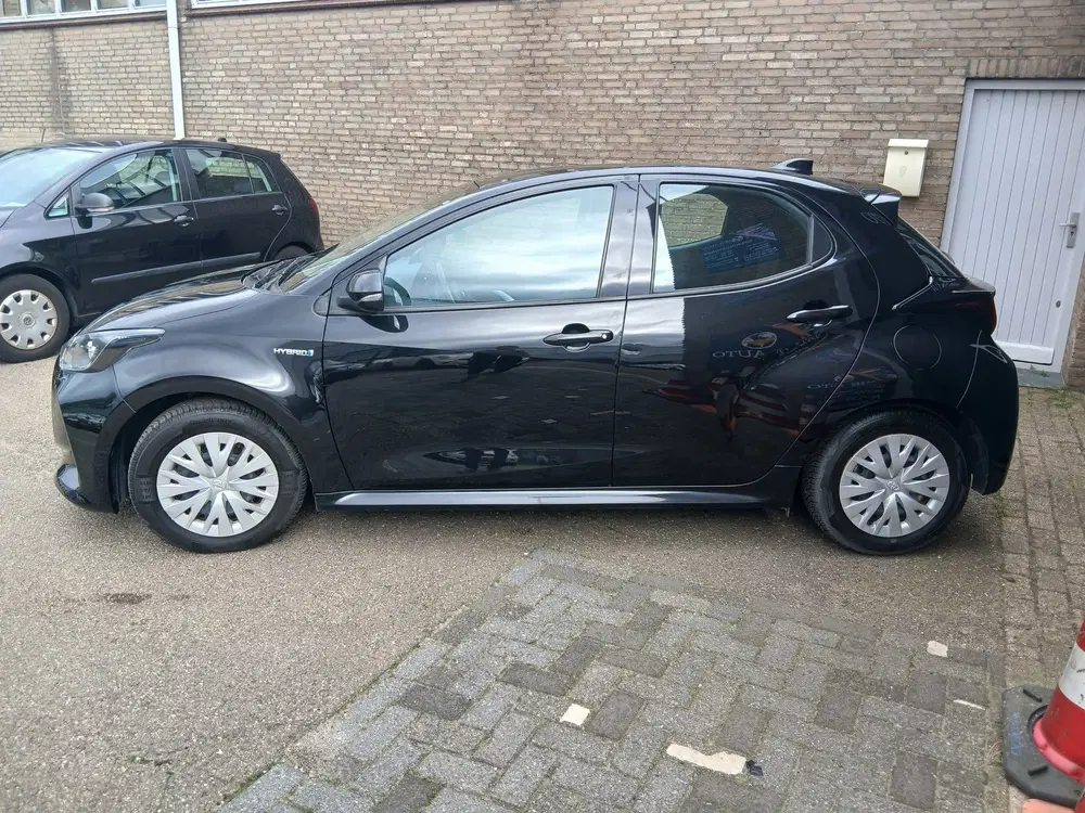 Toyota Yaris 1.5 Hybrid 115 Comfort uit 2021, foto 3