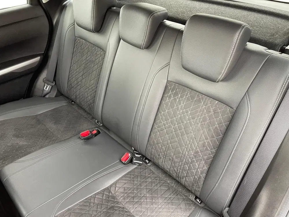 Suzuki Vitara 1.5 Hybrid Style *Automaat*Navi+Camera*Ada uit 2022, foto 11