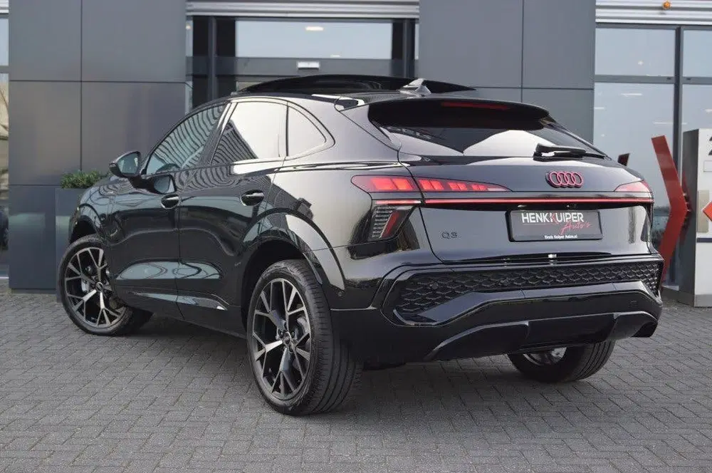 Audi Q3 e-Hybrid S-Line 272pk uit 2026, foto 2