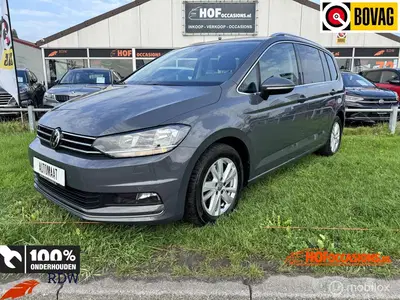 Volkswagen Touran 1.5 TSI Highline 7p Massage uit 2020