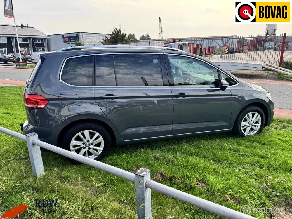 Volkswagen Touran 1.5 TSI Highline 7p Massage uit 2020, foto 9