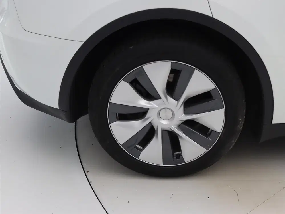 Tesla Model Y Long Range RWD 75kWh 299pk 94.5% SoH [ AMD uit 2023, foto 12