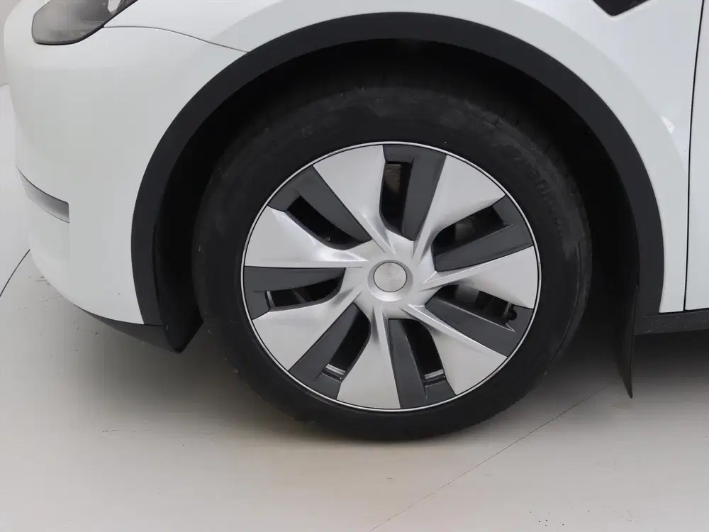 Tesla Model Y Long Range RWD 75kWh 299pk 94.5% SoH [ AMD uit 2023, foto 13