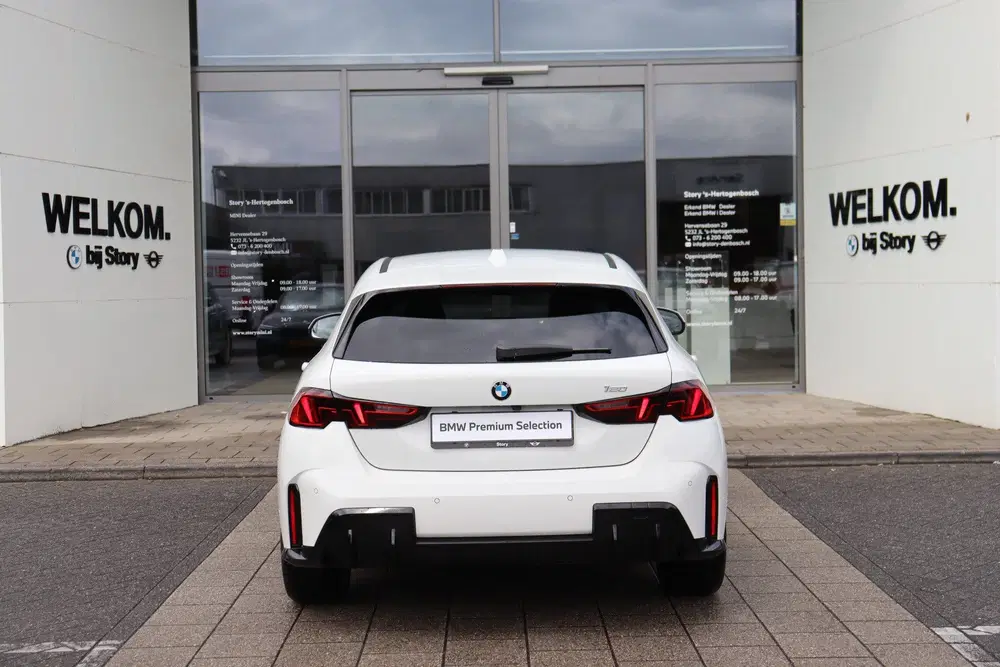 BMW 1-serie 120 M Sport Automaat uit 2026, foto 10