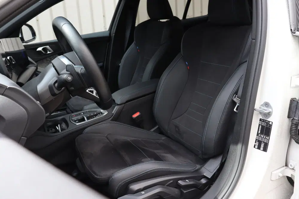 BMW 1-serie 120 M Sport Automaat uit 2026, foto 4