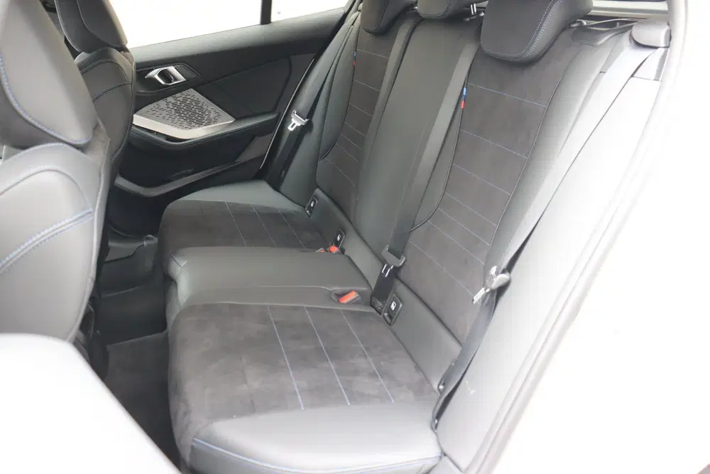 BMW 1-serie 120 M Sport Automaat uit 2026, foto 6