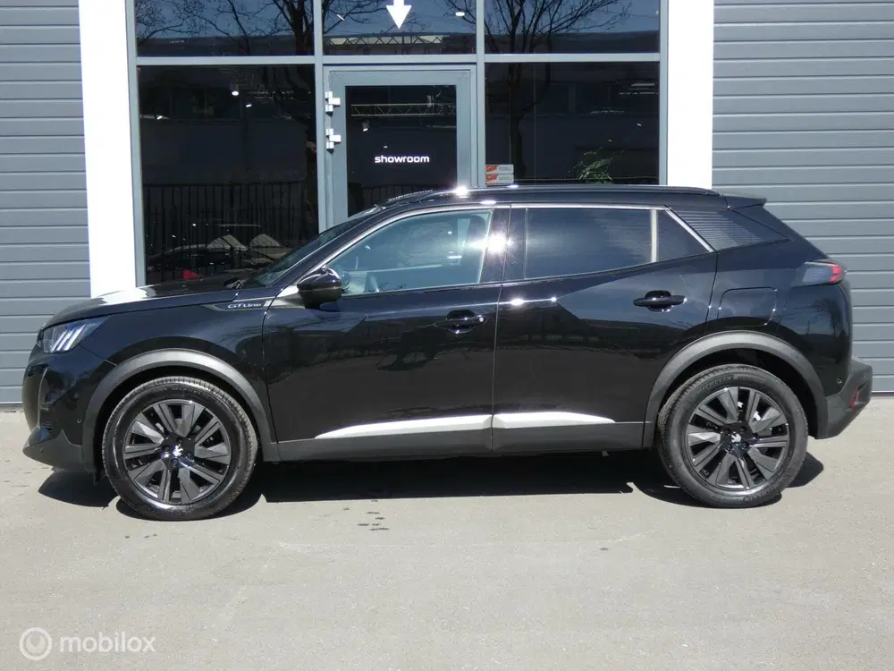Peugeot 2008 1.2 GT-Line uit 2020, foto 14