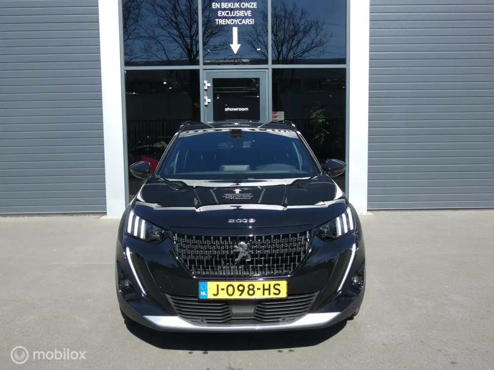 Peugeot 2008 1.2 GT-Line uit 2020, foto 5
