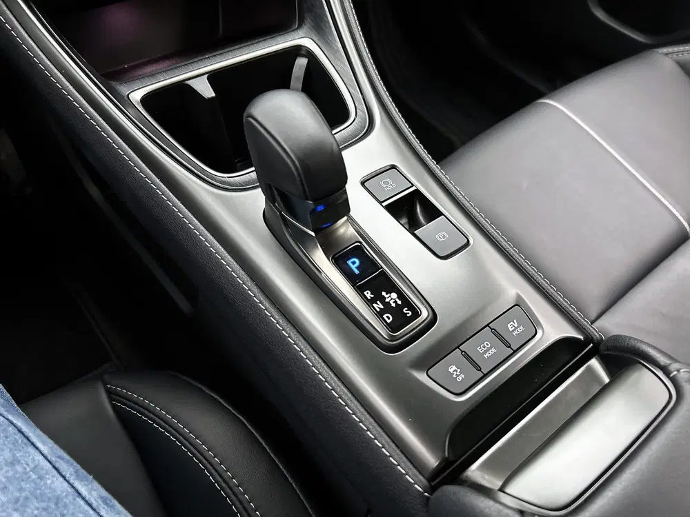 Lexus LBX Relax uit 2024, foto 13