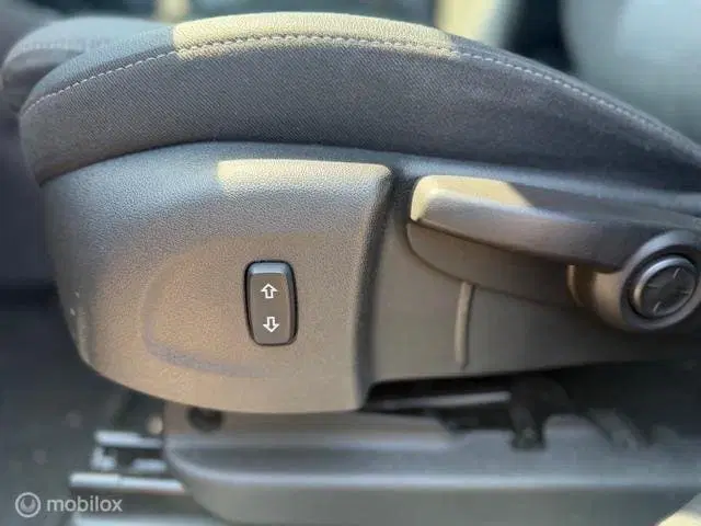 Opel Crossland 1.2 Turbo Elegance uit 2022, foto 13