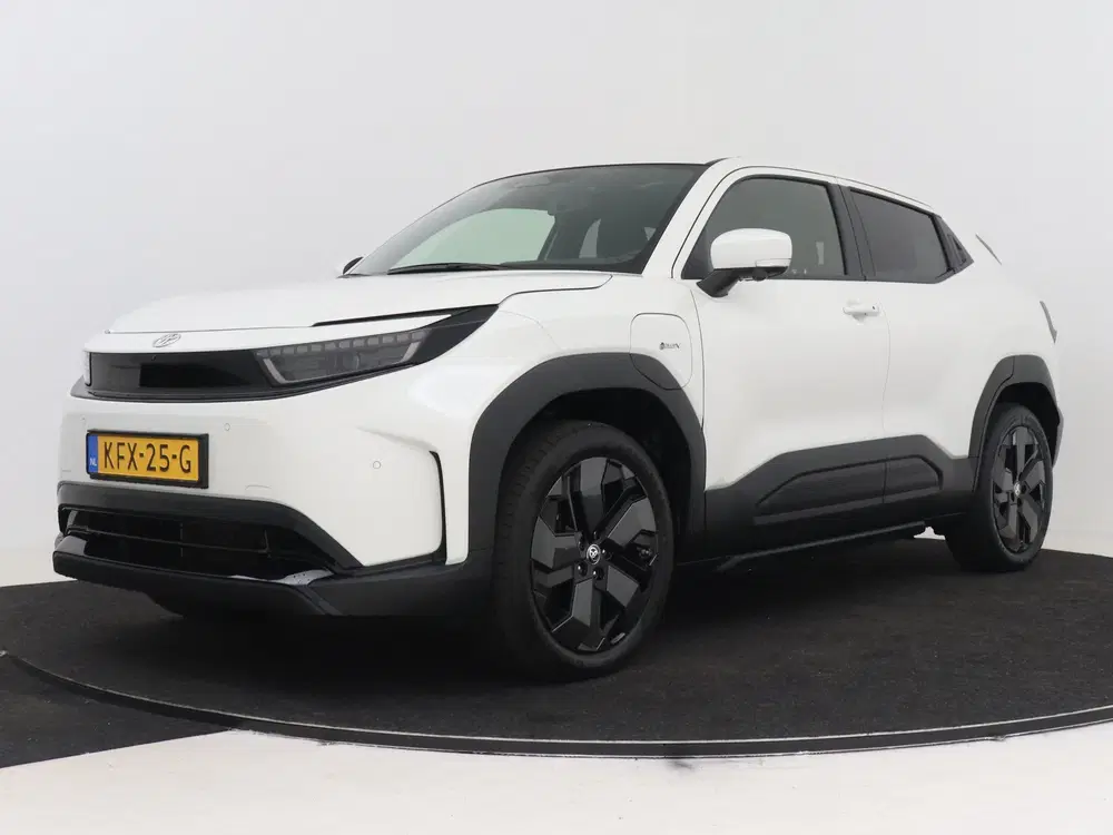Toyota Urban Cruiser Executive 61 kWh I Navigatie I 360 grad uit 2026