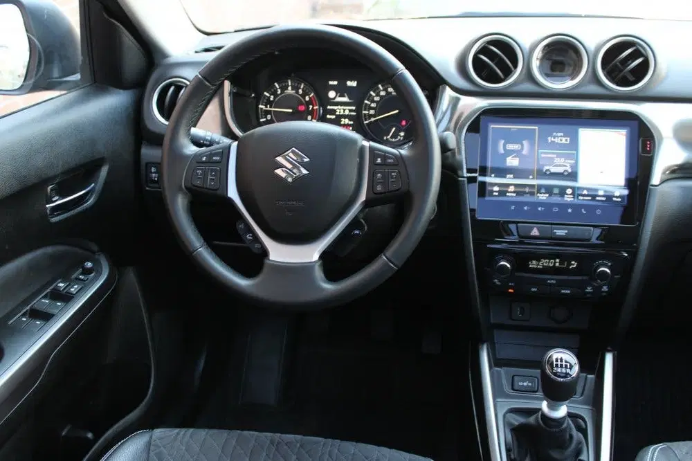 Suzuki Vitara 1.4 Boosterjet Style SmartHybrid uit 2025, foto 2