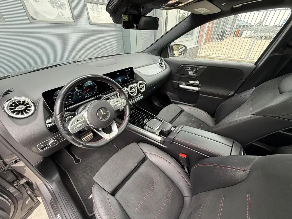 Mercedes-Benz GLA Mercedes GLA 200 Business Solution AMG uit 2020, foto 11
