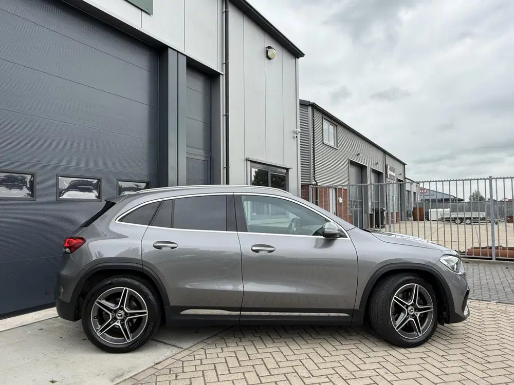 Mercedes-Benz GLA Mercedes GLA 200 Business Solution AMG uit 2020, foto 9