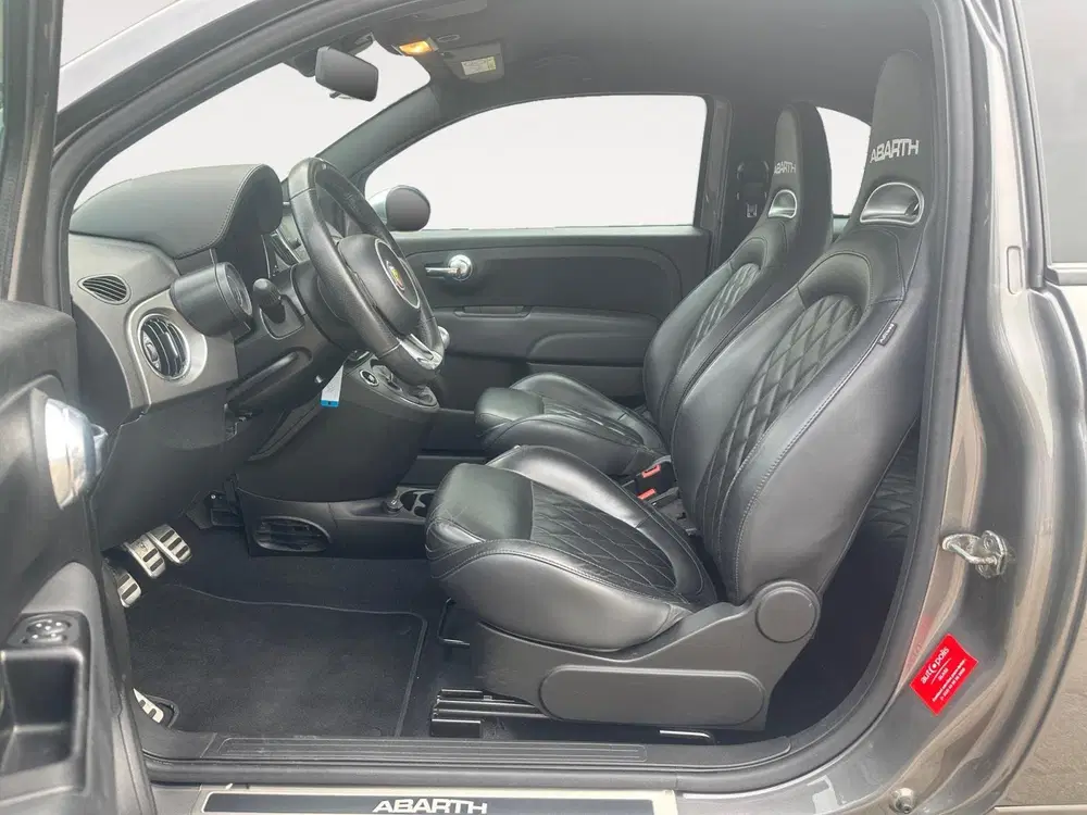 Abarth 595 1.4 T-Jet Abarth Turismo uit 2022, foto 12