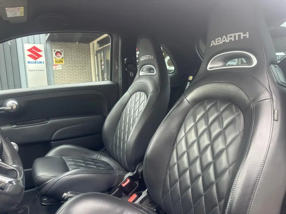 Abarth 595 1.4 T-Jet Abarth Turismo uit 2022, foto 13