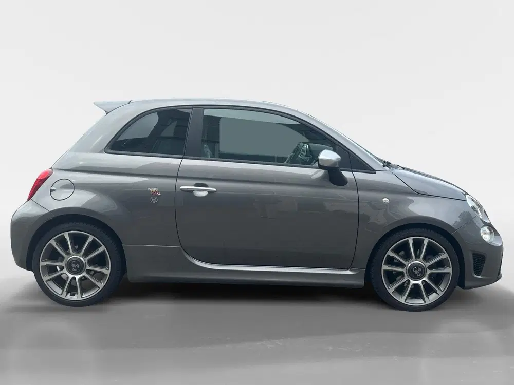 Abarth 595 1.4 T-Jet Abarth Turismo uit 2022, foto 4