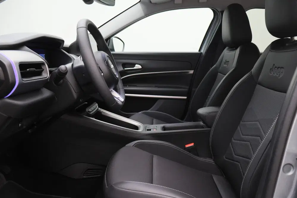 Jeep Avenger Summit 54 kWh Camera uit 2025, foto 11