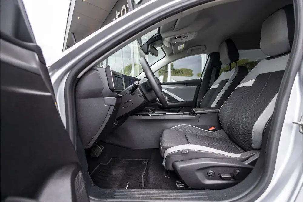 Opel Astra 54 kWh uit 2024, foto 11