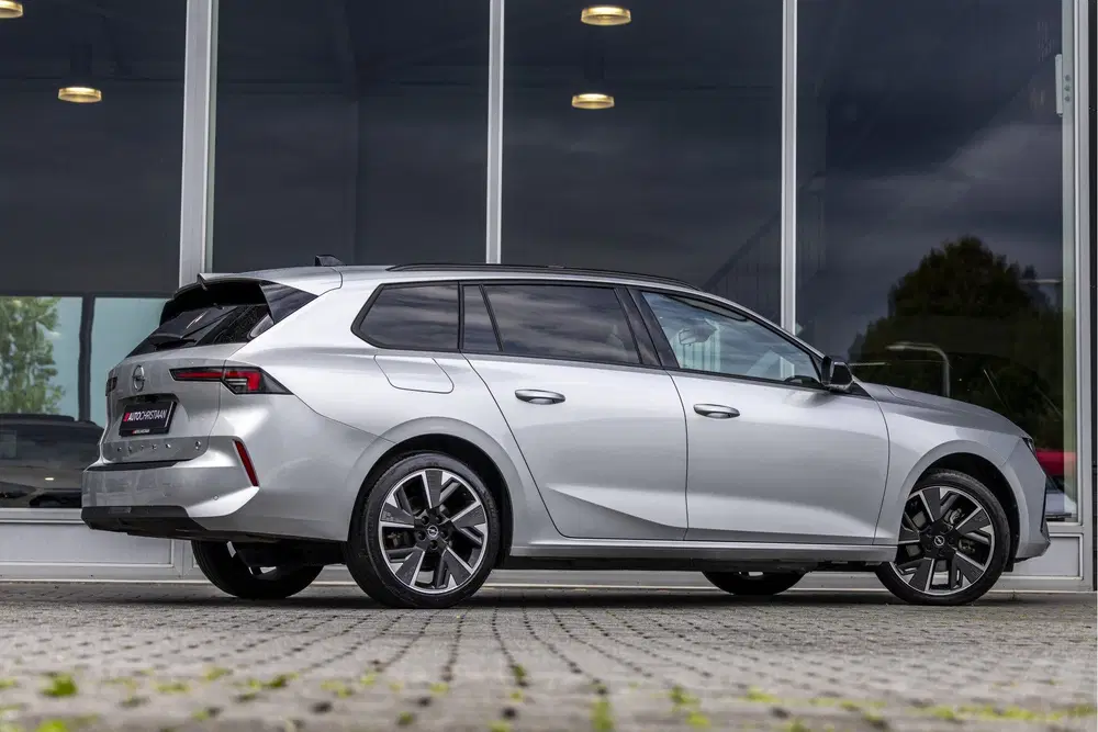 Opel Astra 54 kWh uit 2024, foto 2