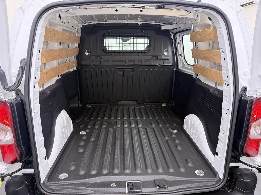 Peugeot Partner 1.2 PureTech Premium (bj 2022) uit 2022, foto 8