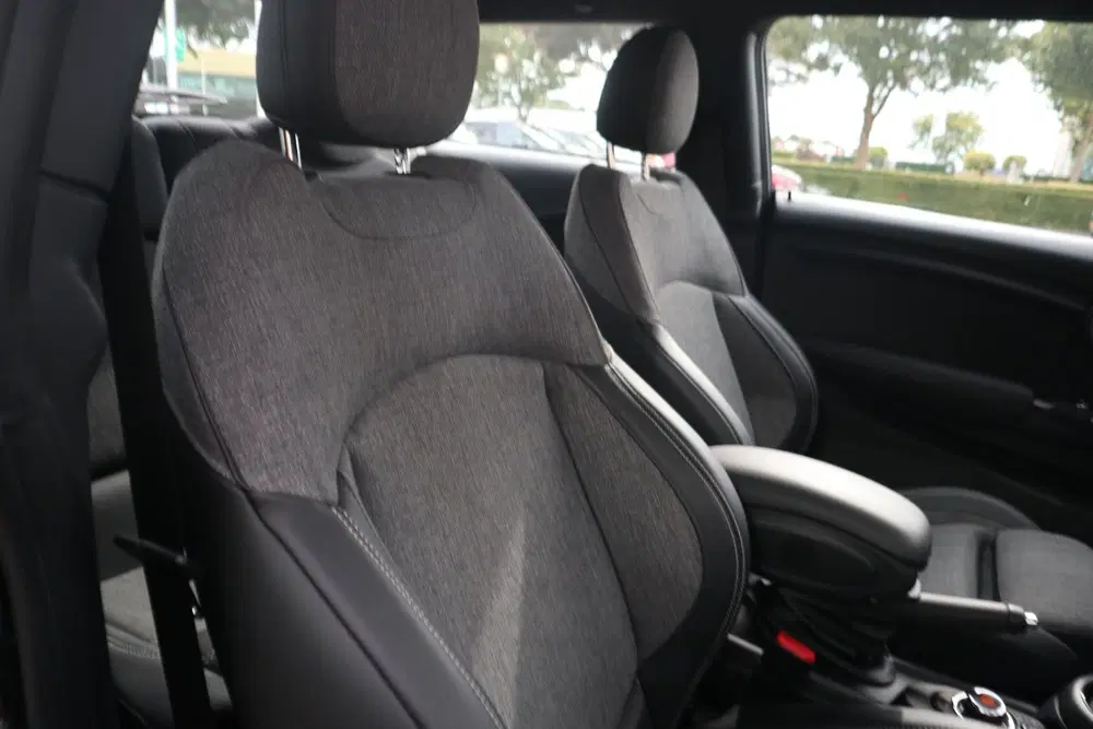 Mini One One uit 2020, foto 12