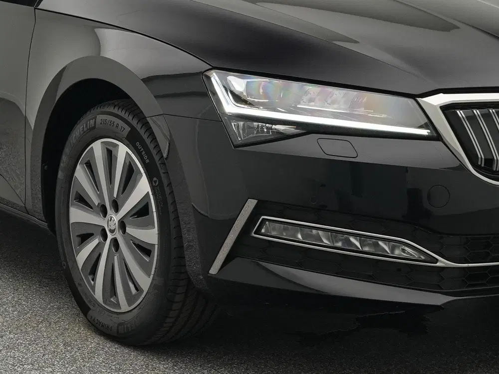 Skoda Superb 1.4 TSI iV Business Edition 218 pk DSG uit 2024, foto 15